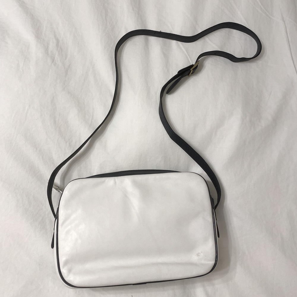 Etienne Aigner Leather Handbag - white with navy trim - Crossbody Bag - Picture 2 of 16